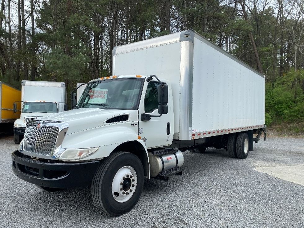 Medium Duty Box Truck-Light and Medium Duty Trucks-International-2020-MV607-Cleveland-TN-298,181\n\t\tmiles-$ 25,500 - Image 3