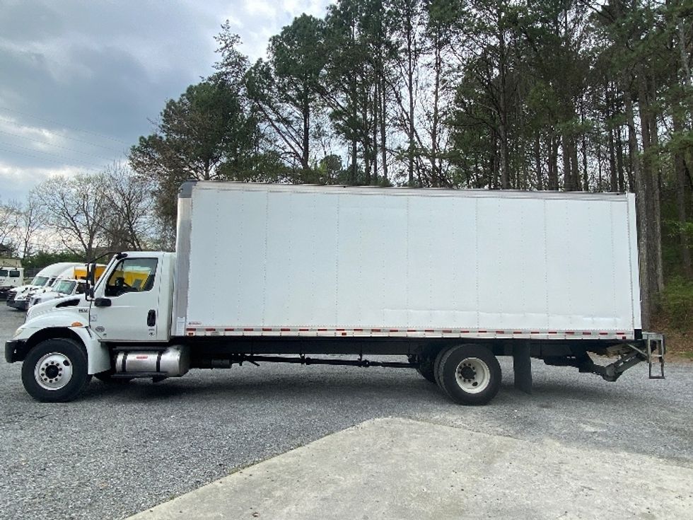 Medium Duty Box Truck-Light and Medium Duty Trucks-International-2020-MV607-Cleveland-TN-298,181\n\t\tmiles-$ 25,500 - Image 4