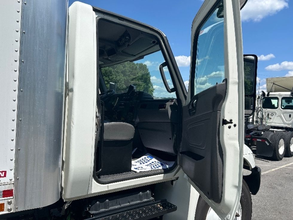 Medium Duty Box Truck-Light and Medium Duty Trucks-International-2020-MV607-Cleveland-TN-76,536\n\t\tmiles-$ 62,500 - Image 20
