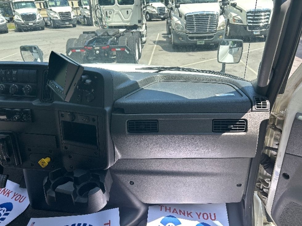 Medium Duty Box Truck-Light and Medium Duty Trucks-International-2020-MV607-Cleveland-TN-76,536\n\t\tmiles-$ 62,500 - Image 21