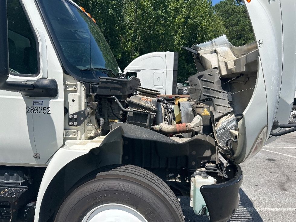 Medium Duty Box Truck-Light and Medium Duty Trucks-International-2020-MV607-Cleveland-TN-76,536\n\t\tmiles-$ 62,500 - Image 23