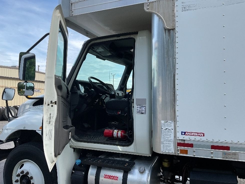 Medium Duty Box Truck-Light and Medium Duty Trucks-International-2020-MV607-Cleveland-TN-94,187\n\t\tmiles-$ 55,750 - Image 15