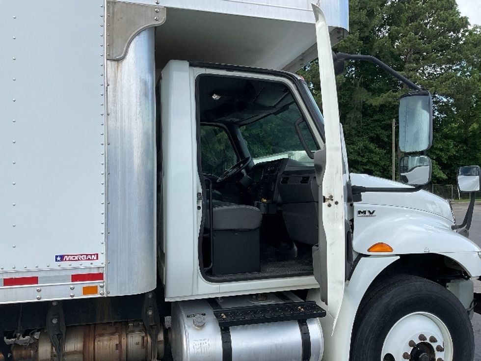 Medium Duty Box Truck-Light and Medium Duty Trucks-International-2020-MV607-Cleveland-TN-94,187\n\t\tmiles-$ 55,750 - Image 19
