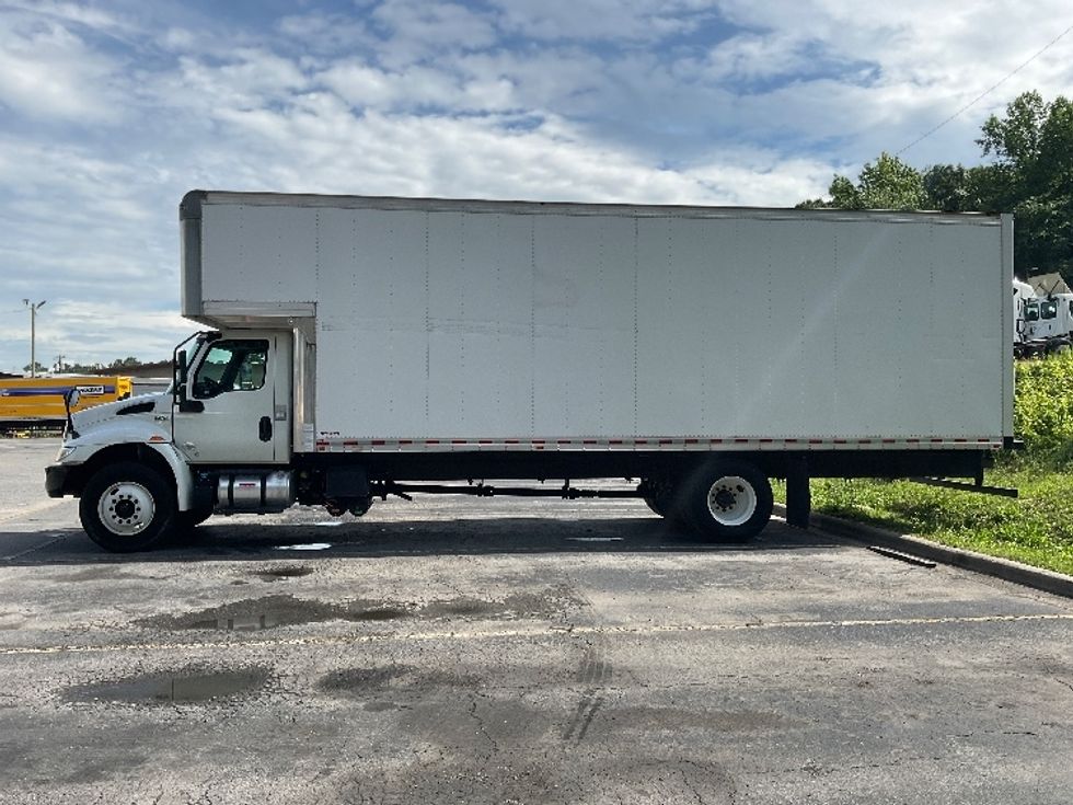 Medium Duty Box Truck-Light and Medium Duty Trucks-International-2020-MV607-Cleveland-TN-94,187\n\t\tmiles-$ 55,750 - Image 4