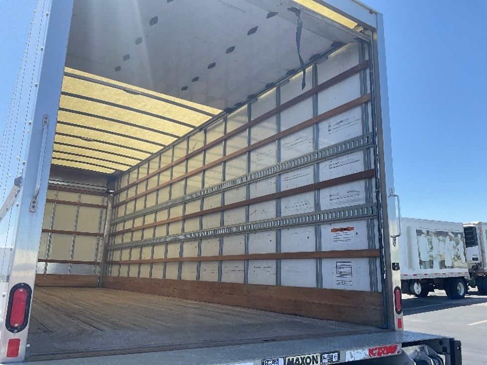 Medium Duty Box Truck-Light and Medium Duty Trucks-International-2020-MV607-Colorado Springs-CO-101,093\n\t\tmiles-$ 71,500 - Image 11