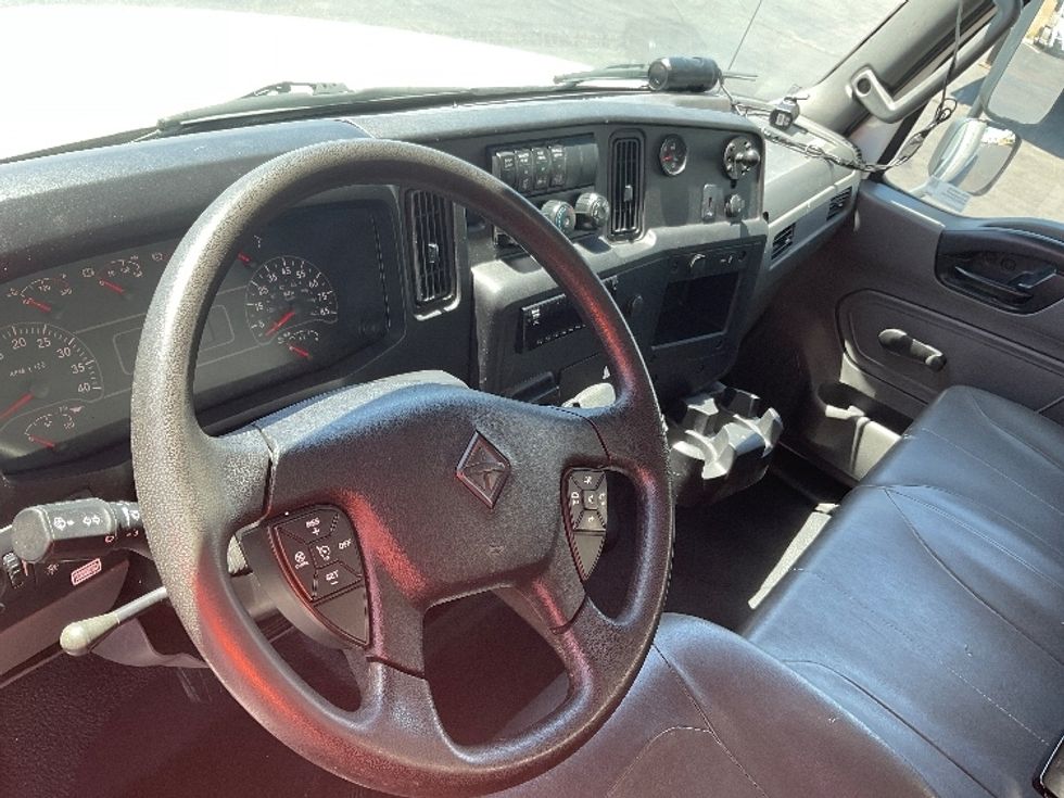 Medium Duty Box Truck-Light and Medium Duty Trucks-International-2020-MV607-Colorado Springs-CO-101,093\n\t\tmiles-$ 71,500 - Image 16