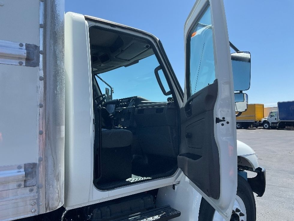 Medium Duty Box Truck-Light and Medium Duty Trucks-International-2020-MV607-Colorado Springs-CO-101,093\n\t\tmiles-$ 71,500 - Image 19