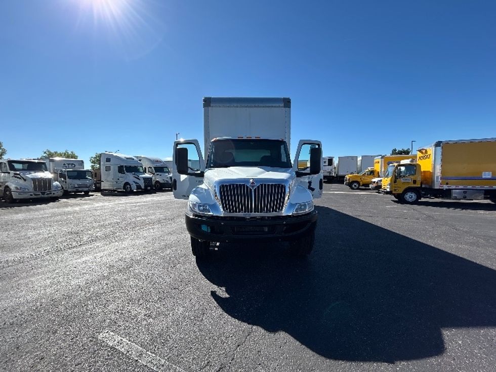 Medium Duty Box Truck-Light and Medium Duty Trucks-International-2020-MV607-Colorado Springs-CO-317,815\n\t\tmiles-$ 27,000 - Image 2