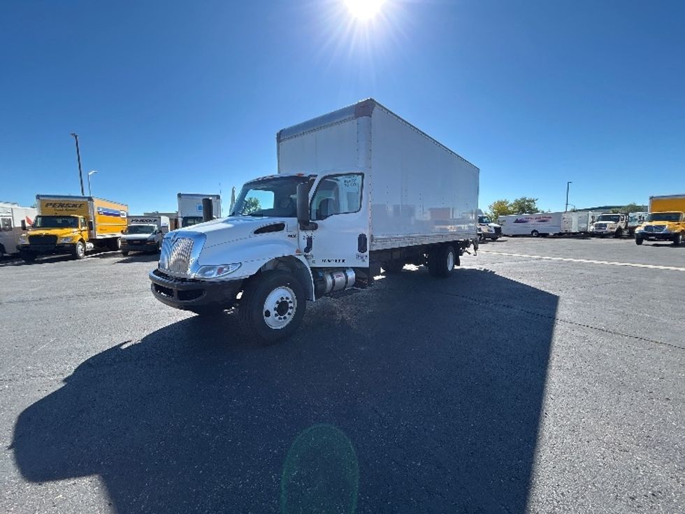 Medium Duty Box Truck-Light and Medium Duty Trucks-International-2020-MV607-Colorado Springs-CO-317,815\n\t\tmiles-$ 27,000 - Image 3