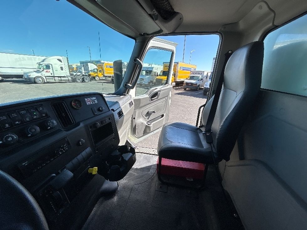 Medium Duty Box Truck-Light and Medium Duty Trucks-International-2020-MV607-Colorado Springs-CO-317,815\n\t\tmiles-$ 27,000 - Image 17