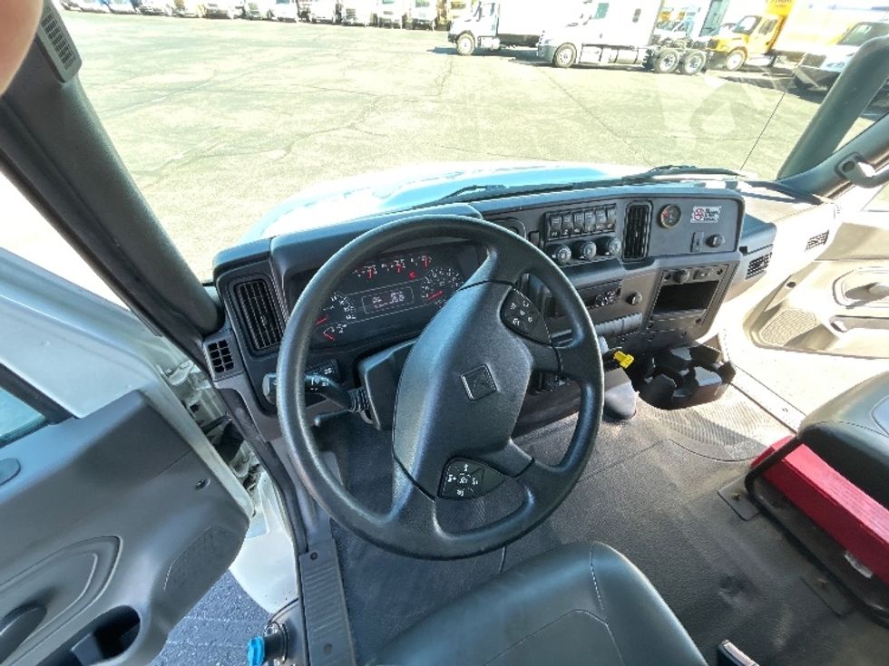 Medium Duty Box Truck-Light and Medium Duty Trucks-International-2020-MV607-Colorado Springs-CO-317,815\n\t\tmiles-$ 27,000 - Image 22