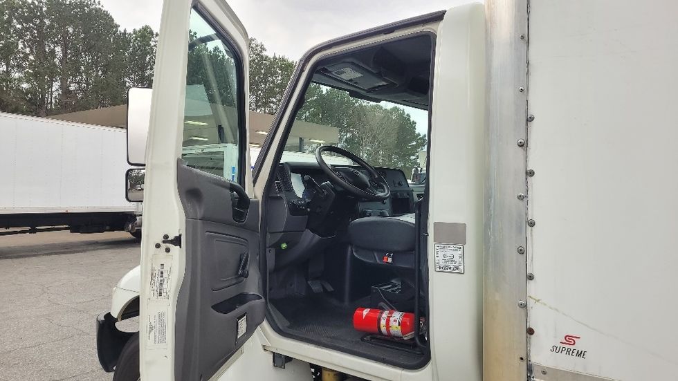 Medium Duty Box Truck-Light and Medium Duty Trucks-International-2020-MV607-Columbus-GA-115,297\n\t\tmiles-$ 64,750 - Image 16