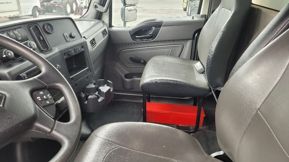 Medium Duty Box Truck-Light and Medium Duty Trucks-International-2020-MV607-Columbus-GA-115,297\n\t\tmiles-$ 64,750 - Image 19