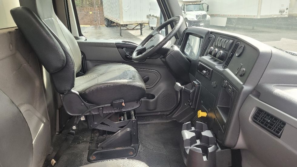Medium Duty Box Truck-Light and Medium Duty Trucks-International-2020-MV607-Columbus-GA-115,297\n\t\tmiles-$ 64,750 - Image 22