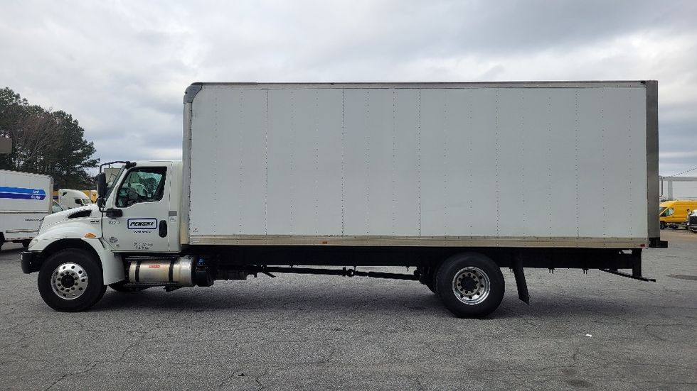 Medium Duty Box Truck-Light and Medium Duty Trucks-International-2020-MV607-Columbus-GA-115,297\n\t\tmiles-$ 64,750 - Image 4