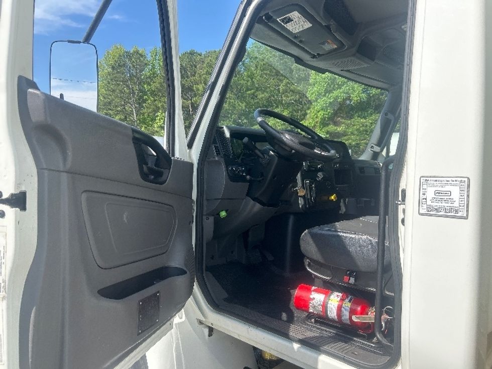 Medium Duty Box Truck-Light and Medium Duty Trucks-International-2020-MV607-Columbus-GA-177,858\n\t\tmiles-$ 44,250 - Image 16