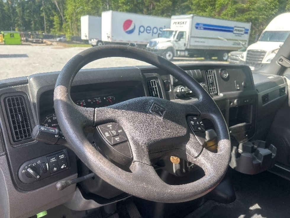 Medium Duty Box Truck-Light and Medium Duty Trucks-International-2020-MV607-Columbus-GA-177,858\n\t\tmiles-$ 44,250 - Image 17