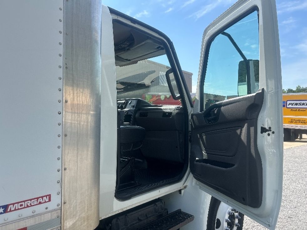 Medium Duty Box Truck-Light and Medium Duty Trucks-International-2020-MV607-Columbus-GA-177,858\n\t\tmiles-$ 44,250 - Image 20