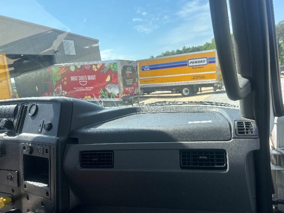 Medium Duty Box Truck-Light and Medium Duty Trucks-International-2020-MV607-Columbus-GA-177,858\n\t\tmiles-$ 44,250 - Image 21