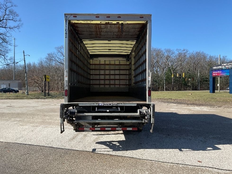Medium Duty Box Truck-Light and Medium Duty Trucks-International-2020-MV607-Comstock Park-MI-133,565\n\t\tmiles-$ 45,000 - Image 8