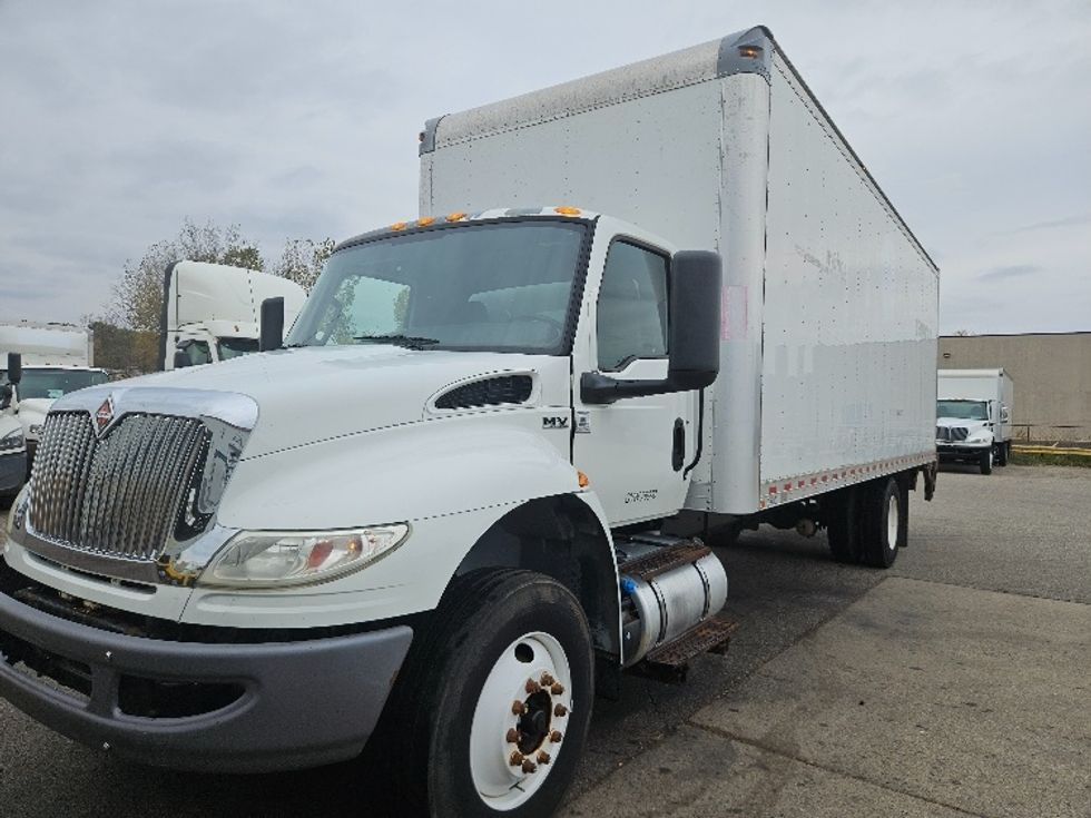 Medium Duty Box Truck-Light and Medium Duty Trucks-International-2020-MV607-Comstock Park-MI-257,425\n\t\tmiles-$ 38,750 - Image 3