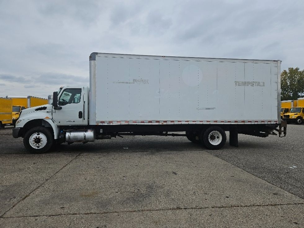 Medium Duty Box Truck-Light and Medium Duty Trucks-International-2020-MV607-Comstock Park-MI-257,425\n\t\tmiles-$ 38,750 - Image 4