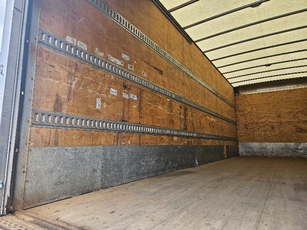 Medium Duty Box Truck-Light and Medium Duty Trucks-International-2020-MV607-Comstock Park-MI-257,425\n\t\tmiles-$ 38,750 - Image 11