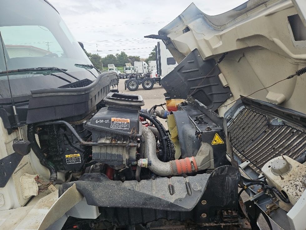 Medium Duty Box Truck-Light and Medium Duty Trucks-International-2020-MV607-Comstock Park-MI-257,425\n\t\tmiles-$ 38,750 - Image 23
