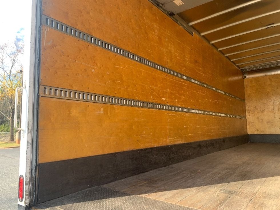 Medium Duty Box Truck-Light and Medium Duty Trucks-International-2020-MV607-Concord-NC-210,316\n\t\tmiles-$ 46,500 - Image 11