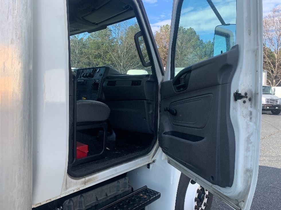 Medium Duty Box Truck-Light and Medium Duty Trucks-International-2020-MV607-Concord-NC-210,316\n\t\tmiles-$ 46,500 - Image 20