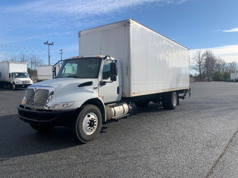 Medium Duty Box Truck-Light and Medium Duty Trucks-International-2020-MV607-Concord-NC-210,316\n\t\tmiles-$ 46,500 - Image 3