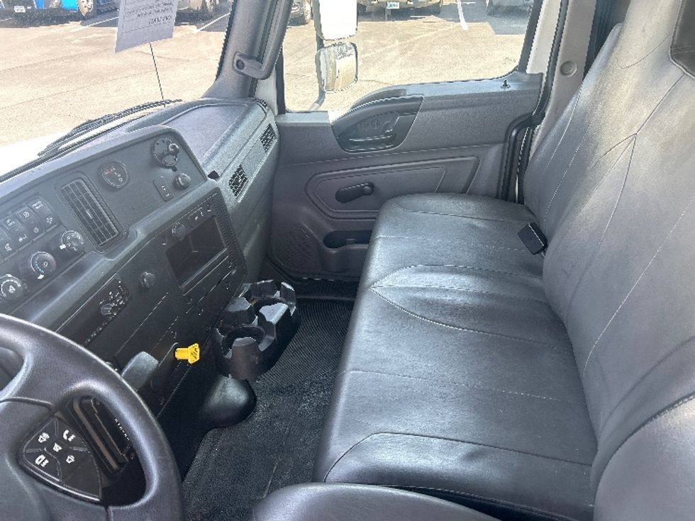 Medium Duty Box Truck-Light and Medium Duty Trucks-International-2020-MV607-Concord-NC-226,454\n\t\tmiles-$ 42,750 - Image 19