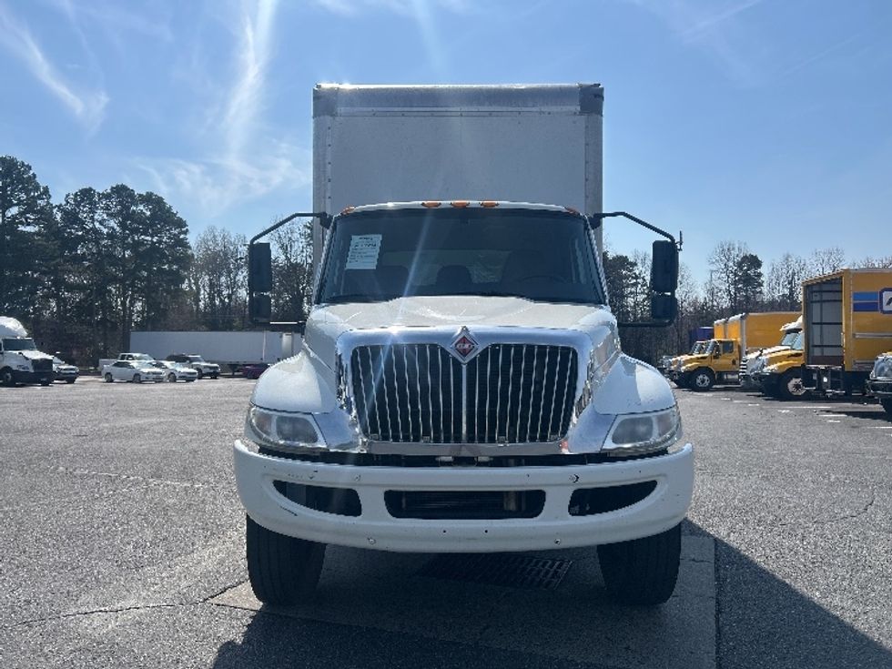 Medium Duty Box Truck-Light and Medium Duty Trucks-International-2020-MV607-Concord-NC-226,454\n\t\tmiles-$ 42,750 - Image 2