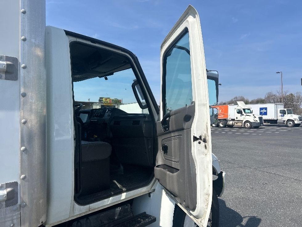 Medium Duty Box Truck-Light and Medium Duty Trucks-International-2020-MV607-Concord-NC-226,454\n\t\tmiles-$ 42,750 - Image 20