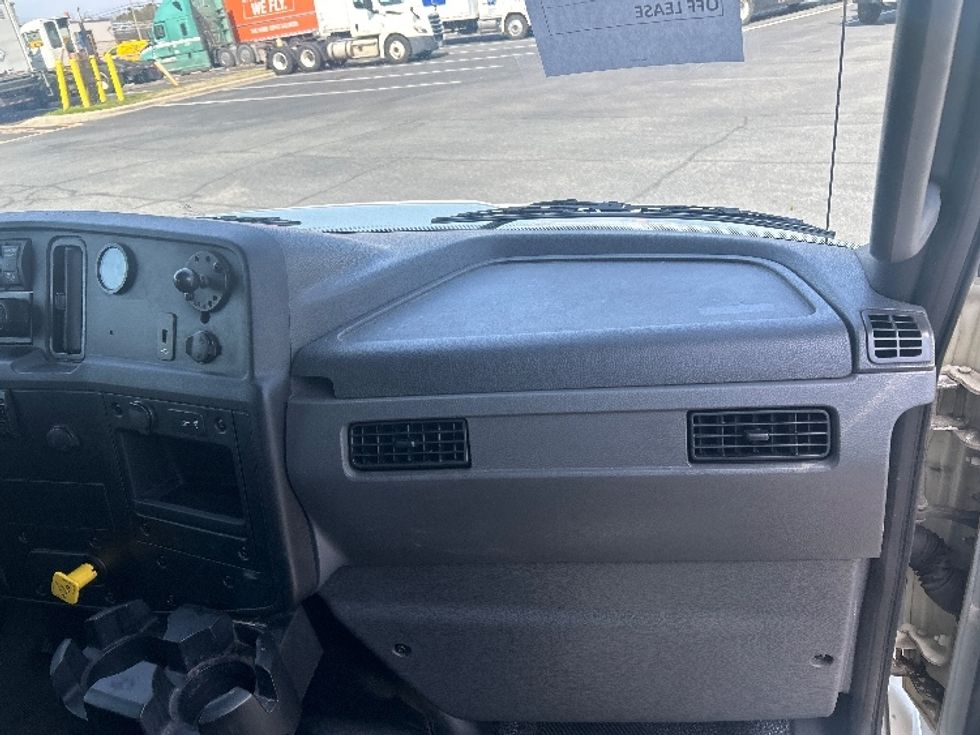 Medium Duty Box Truck-Light and Medium Duty Trucks-International-2020-MV607-Concord-NC-226,454\n\t\tmiles-$ 42,750 - Image 21