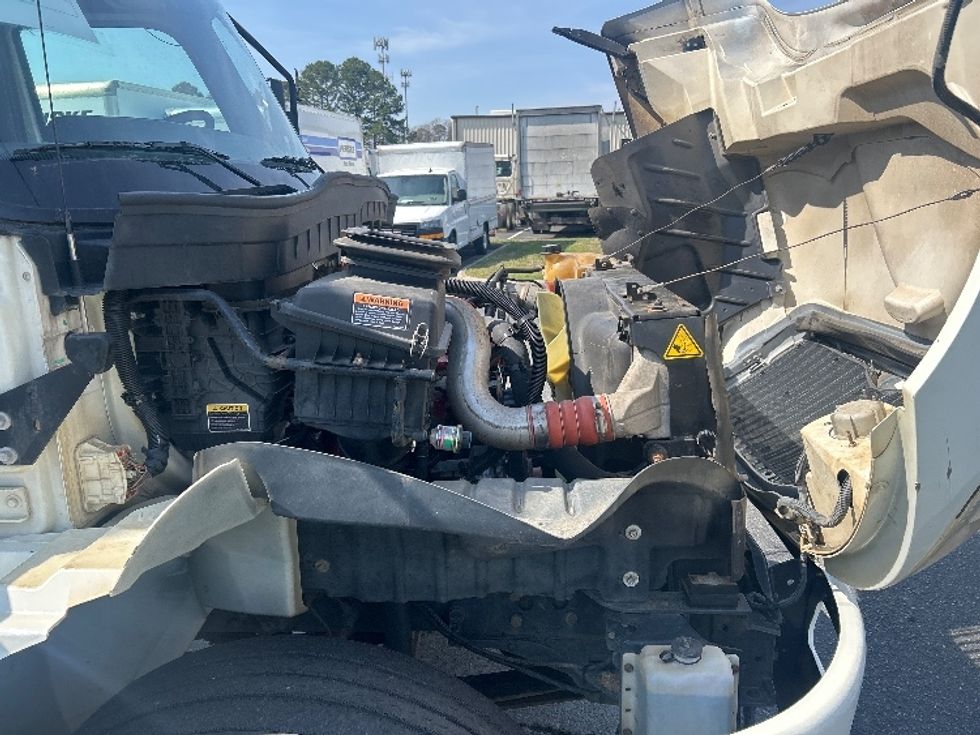 Medium Duty Box Truck-Light and Medium Duty Trucks-International-2020-MV607-Concord-NC-226,454\n\t\tmiles-$ 42,750 - Image 23