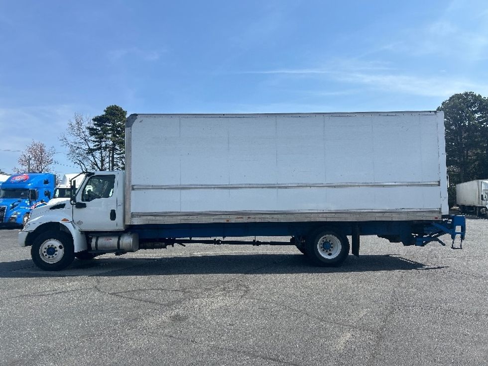 Medium Duty Box Truck-Light and Medium Duty Trucks-International-2020-MV607-Concord-NC-226,454\n\t\tmiles-$ 42,750 - Image 4