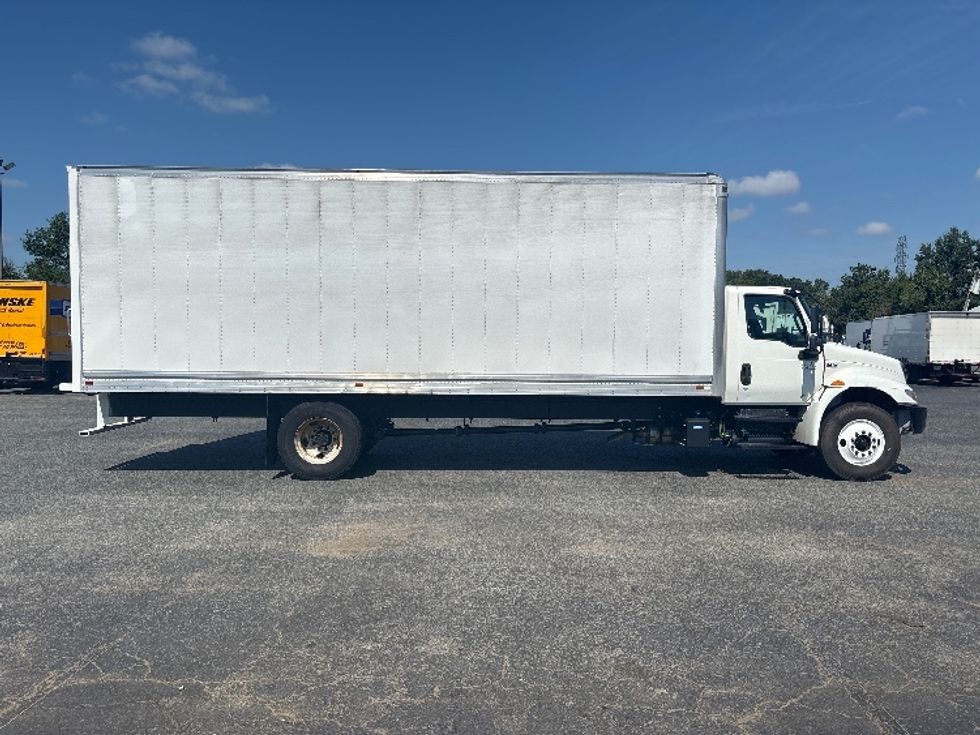Medium Duty Box Truck-Light and Medium Duty Trucks-International-2020-MV607-Concord-NC-24,550\n\t\tmiles-$ 70,000 - Image 14