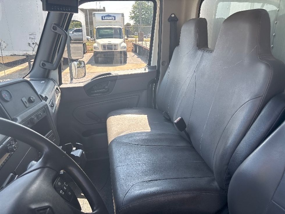 Medium Duty Box Truck-Light and Medium Duty Trucks-International-2020-MV607-Concord-NC-24,550\n\t\tmiles-$ 70,000 - Image 18