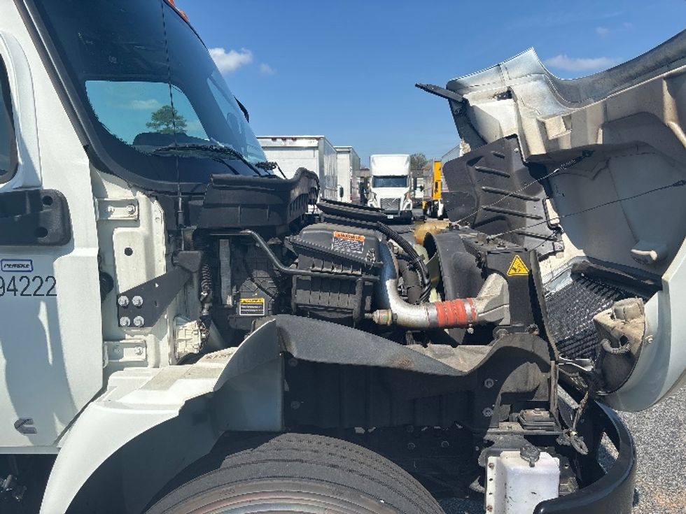 Medium Duty Box Truck-Light and Medium Duty Trucks-International-2020-MV607-Concord-NC-24,550\n\t\tmiles-$ 70,000 - Image 21