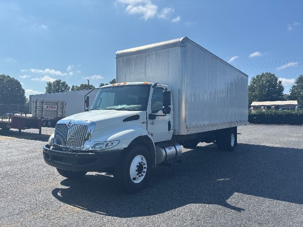Medium Duty Box Truck-Light and Medium Duty Trucks-International-2020-MV607-Concord-NC-24,550\n\t\tmiles-$ 70,000 - Image 3