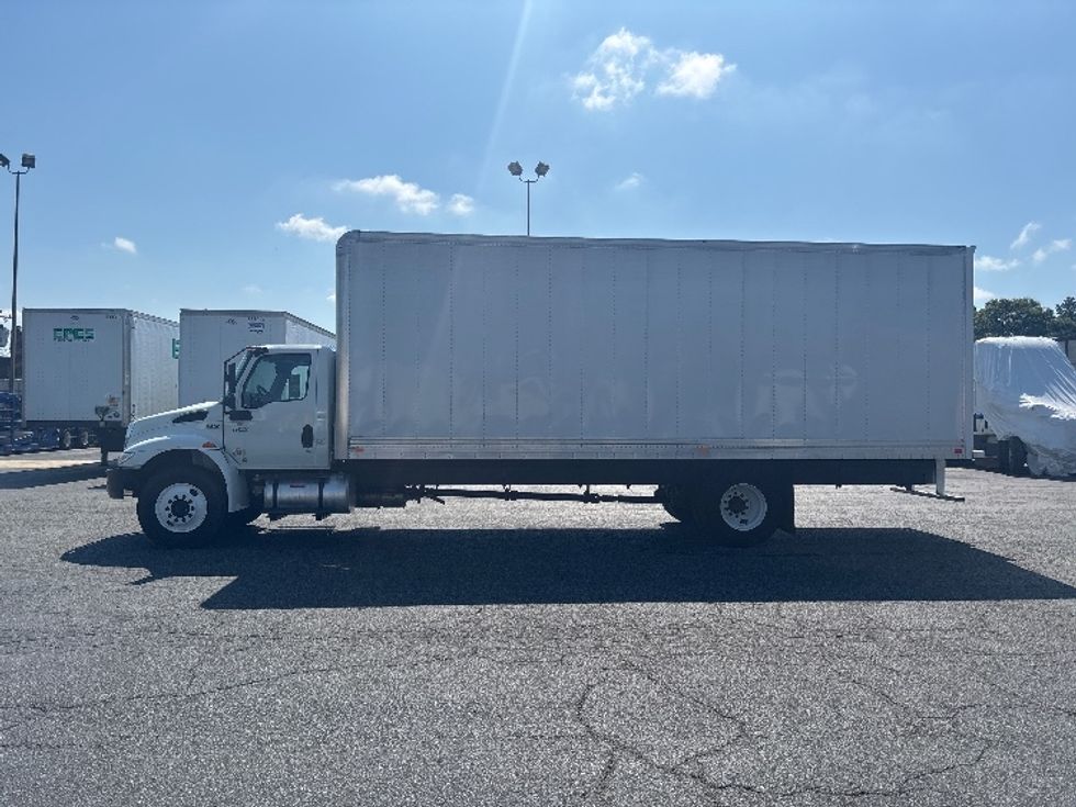 Medium Duty Box Truck-Light and Medium Duty Trucks-International-2020-MV607-Concord-NC-24,550\n\t\tmiles-$ 70,000 - Image 4