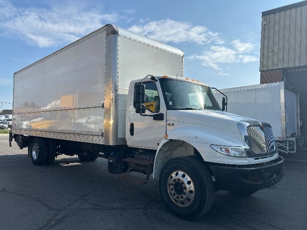 Medium Duty Box Truck-Light and Medium Duty Trucks-International-2020-MV607-Concord-ON-249,639\n\t\tkm-$ 48,250 - Image 1