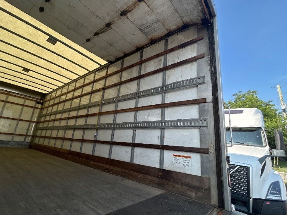 Medium Duty Box Truck-Light and Medium Duty Trucks-International-2020-MV607-Concord-ON-249,639\n\t\tkm-$ 48,250 - Image 11