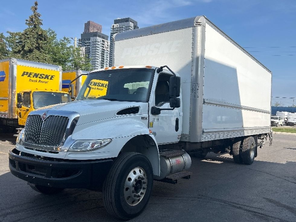 Medium Duty Box Truck-Light and Medium Duty Trucks-International-2020-MV607-Concord-ON-249,639\n\t\tkm-$ 48,250 - Image 3