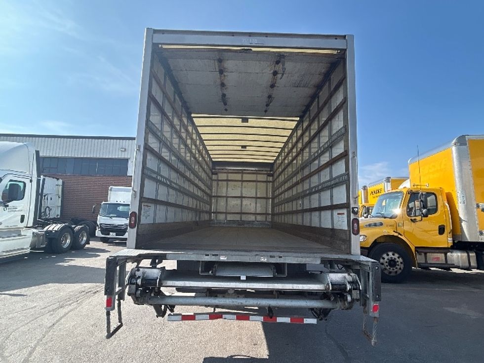 Medium Duty Box Truck-Light and Medium Duty Trucks-International-2020-MV607-Concord-ON-249,639\n\t\tkm-$ 48,250 - Image 7