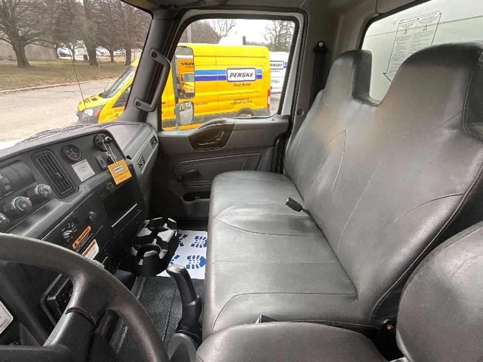 Medium Duty Box Truck-Light and Medium Duty Trucks-International-2020-MV607-Concord-ON-274,044\n\t\tkm-$ 52,750 - Image 19