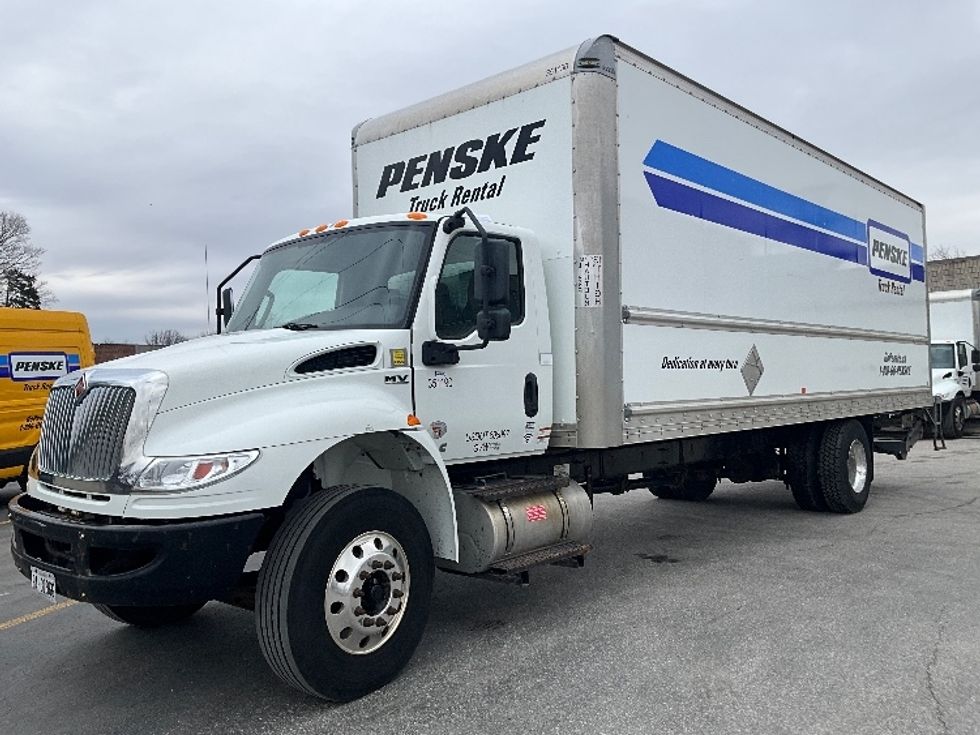 Medium Duty Box Truck-Light and Medium Duty Trucks-International-2020-MV607-Concord-ON-274,044\n\t\tkm-$ 52,750 - Image 3