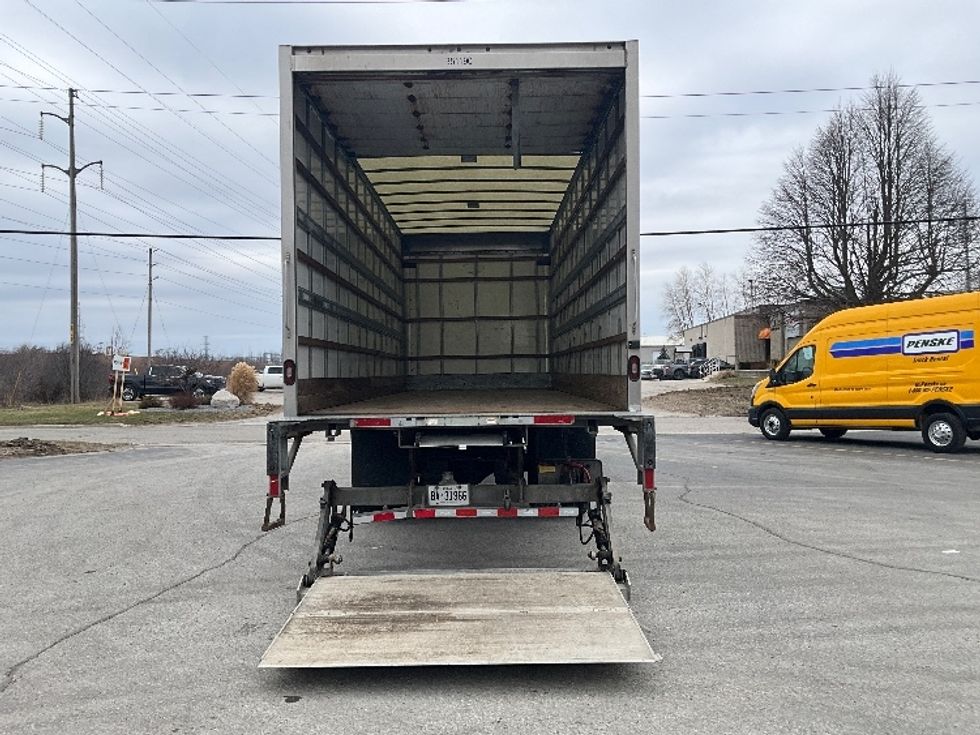 Medium Duty Box Truck-Light and Medium Duty Trucks-International-2020-MV607-Concord-ON-274,044\n\t\tkm-$ 52,750 - Image 9