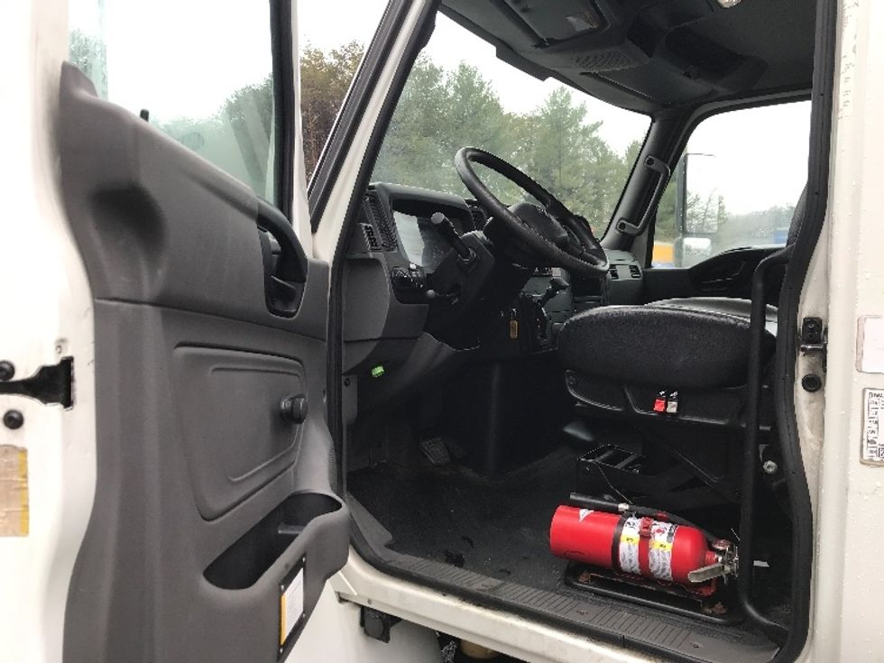 Medium Duty Box Truck-Light and Medium Duty Trucks-International-2020-MV607-Conover-NC-226,804\n\t\tmiles-$ 40,000 - Image 16